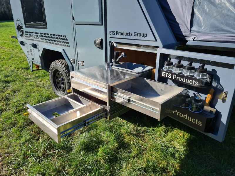 Off Road Camper Trailer RV505 / Wohnwagen / Wohnanhänger / Camping Anhänger